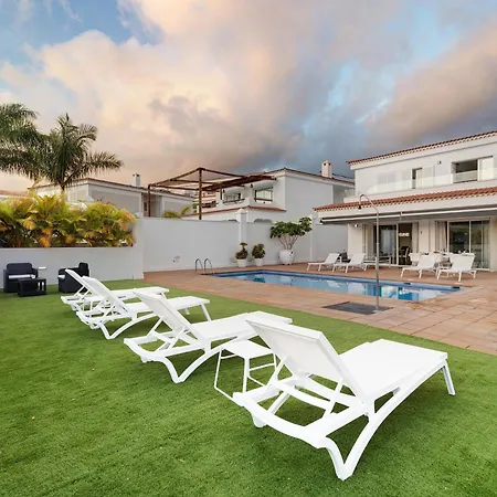 Aurora Playa La Arena Villa