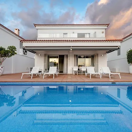 Aurora Playa La Arena Villa *