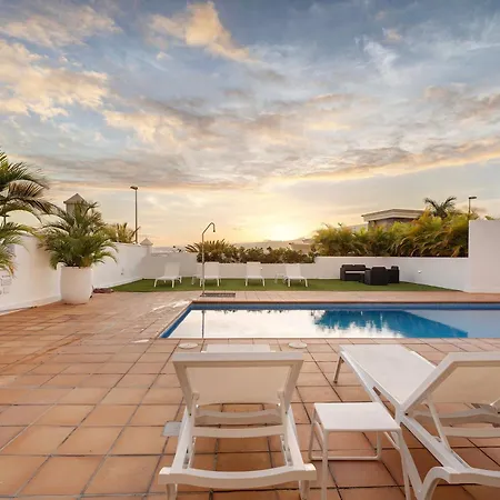 Aurora Playa La Arena Villa
